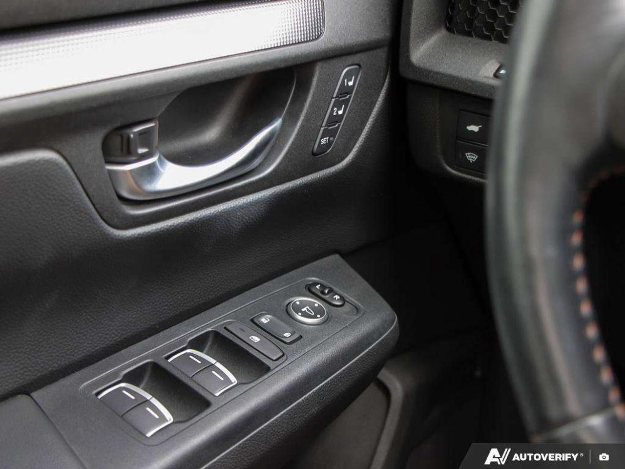 2024 Honda CR-V HYBRID EX-L, 2.0L 4-CYL, AWD, ALLOYS, LEATHER, 1-OWNER, CERTIFIED PREOWNED! Photo