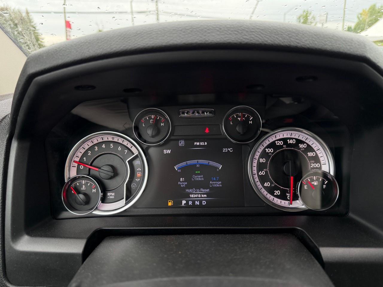 2021 RAM 1500 Classic EXPRESS 4X4 CREW CAB 5'7" BOX Photo