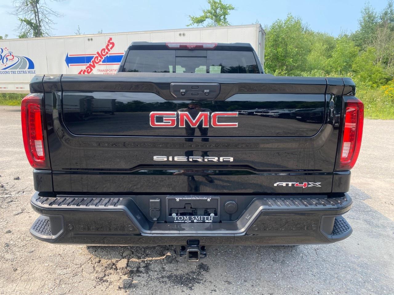 2025 GMC Sierra 1500 Crew Cab Short Box 4-Wheel Drive AT4X Photo