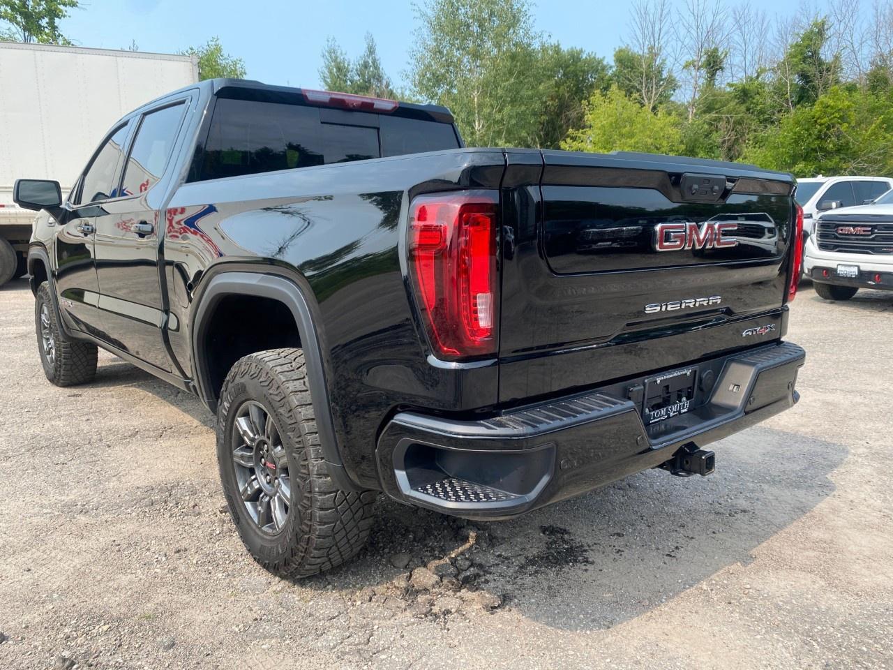 2025 GMC Sierra 1500 Crew Cab Short Box 4-Wheel Drive AT4X Photo