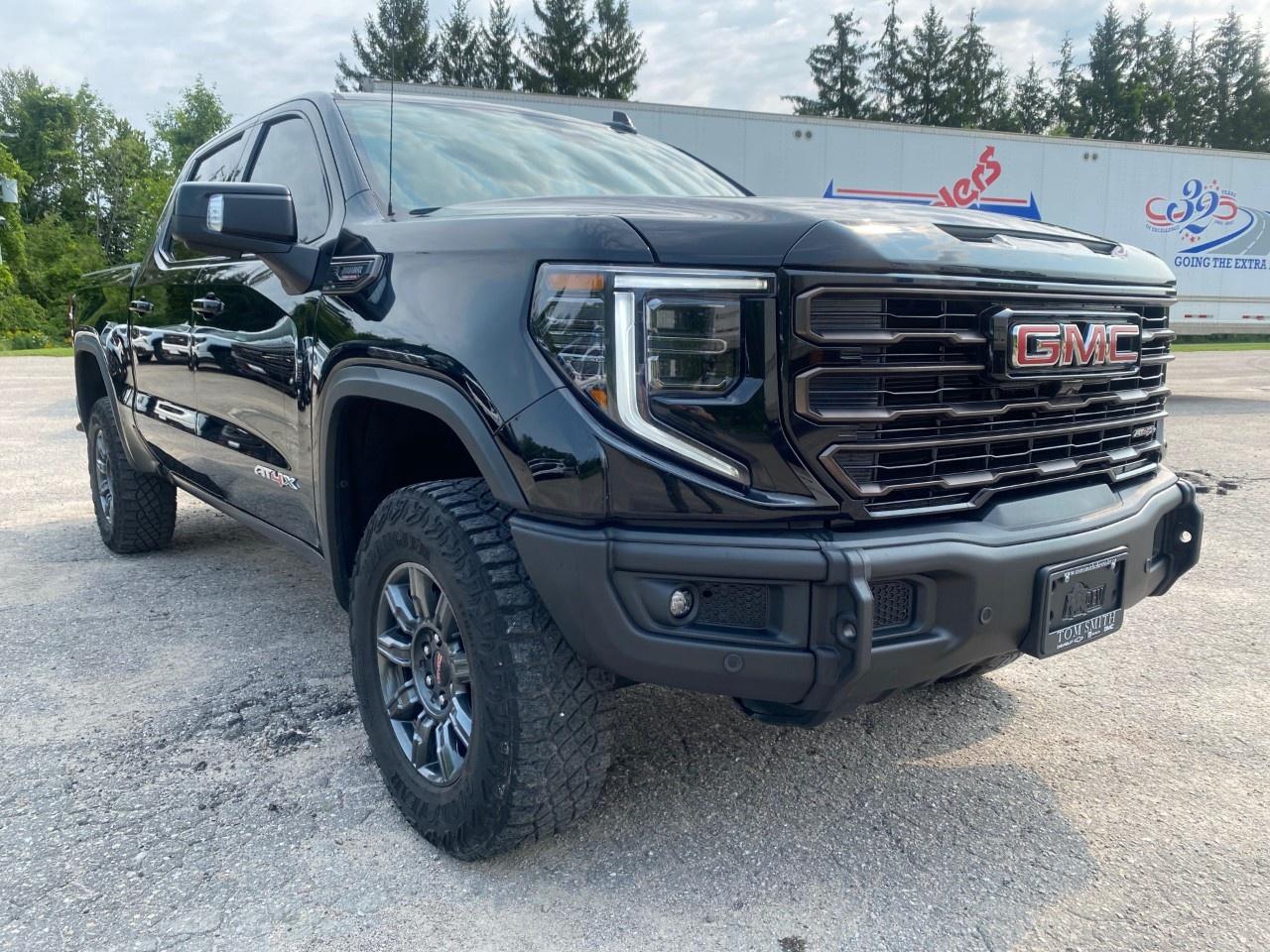 2025 GMC Sierra 1500 Crew Cab Short Box 4-Wheel Drive AT4X Photo