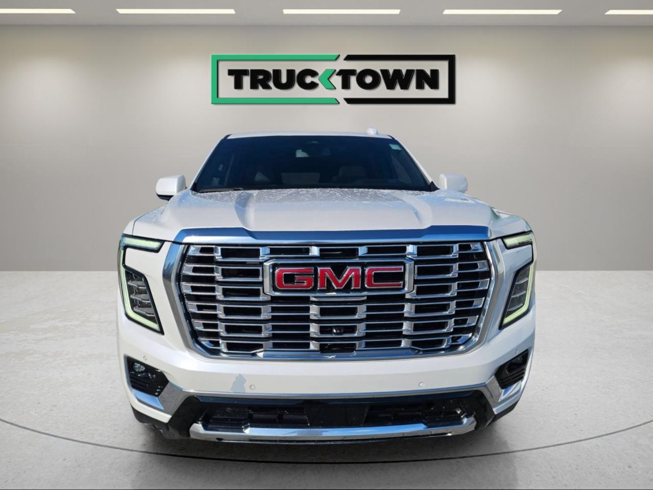 2025 GMC Yukon XL Denali 4dr 4x4 Photo5