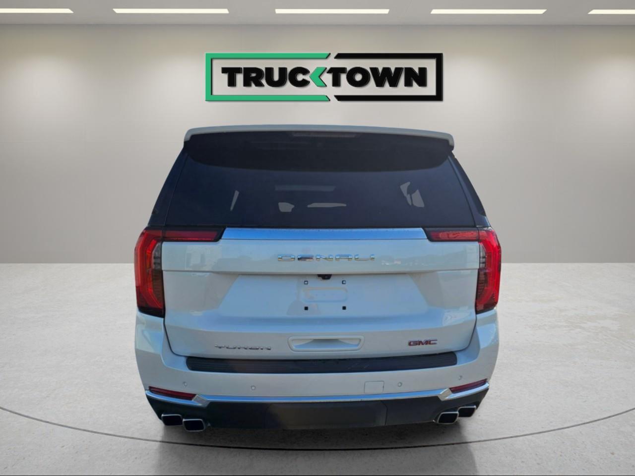 2025 GMC Yukon XL Denali 4dr 4x4 Photo