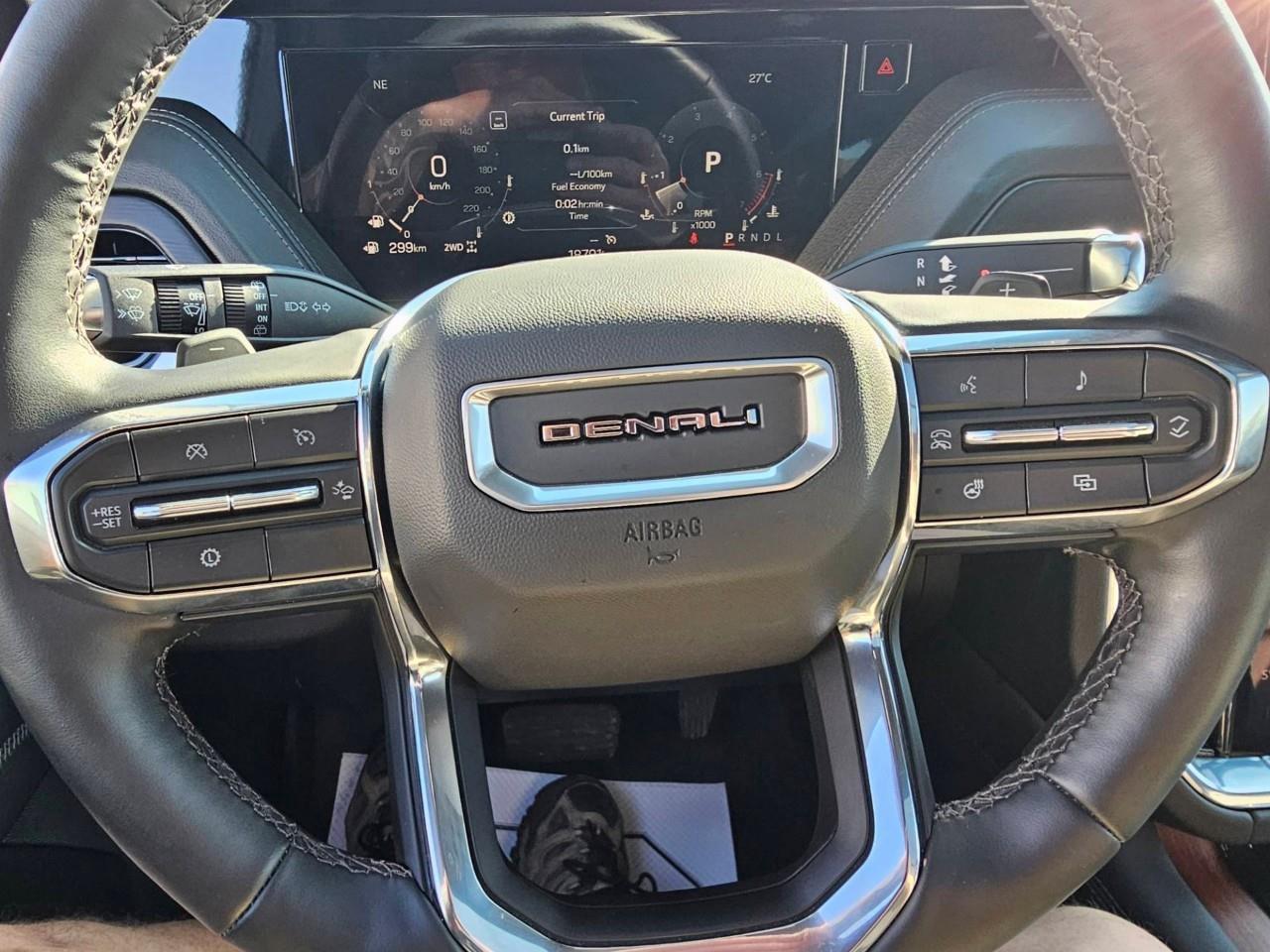 2025 GMC Yukon XL Denali 4dr 4x4 Photo