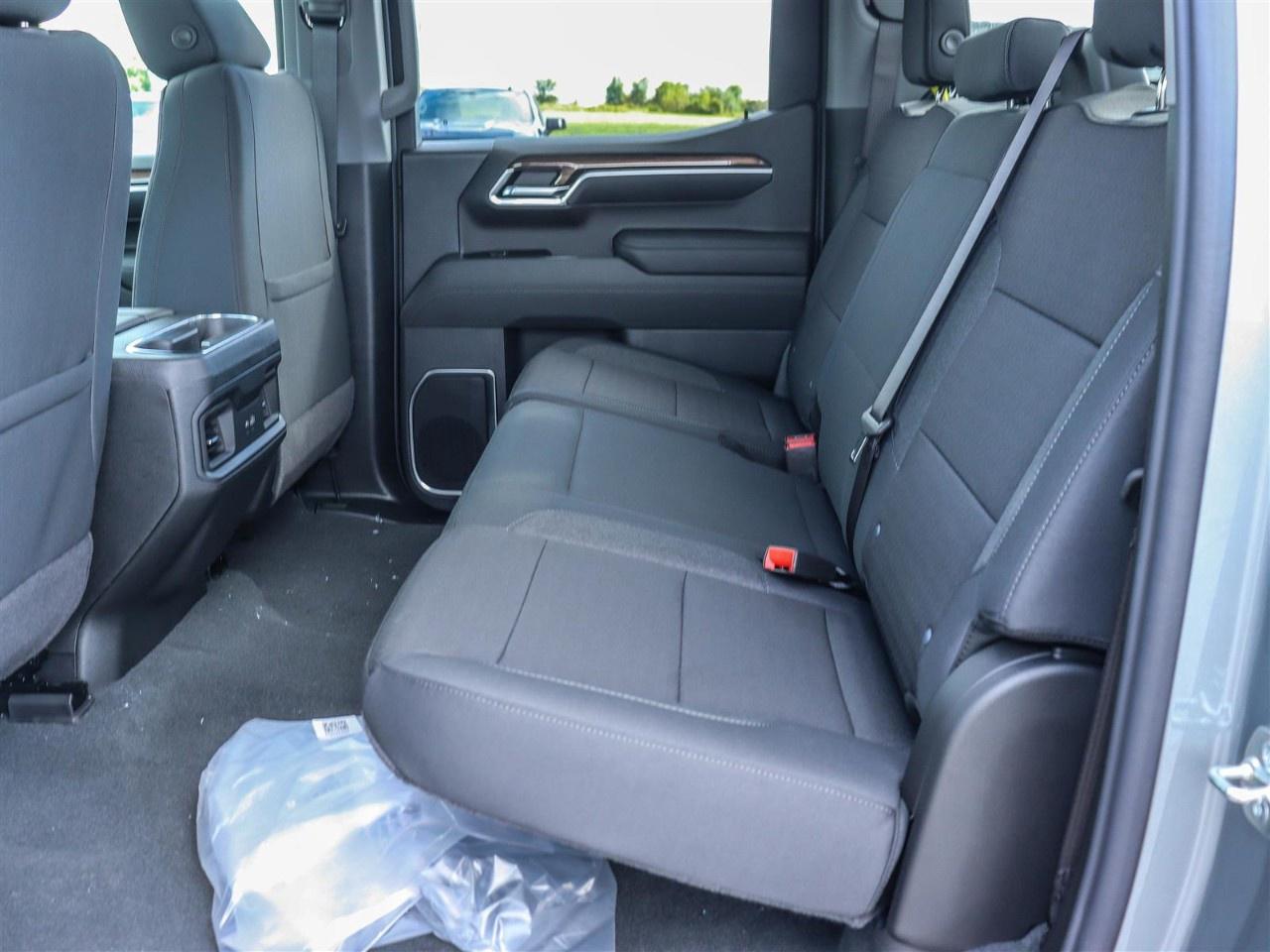 2026 Chevrolet Silverado 1500 Crew Cab Short Box 4-Wheel Drive LT Photo