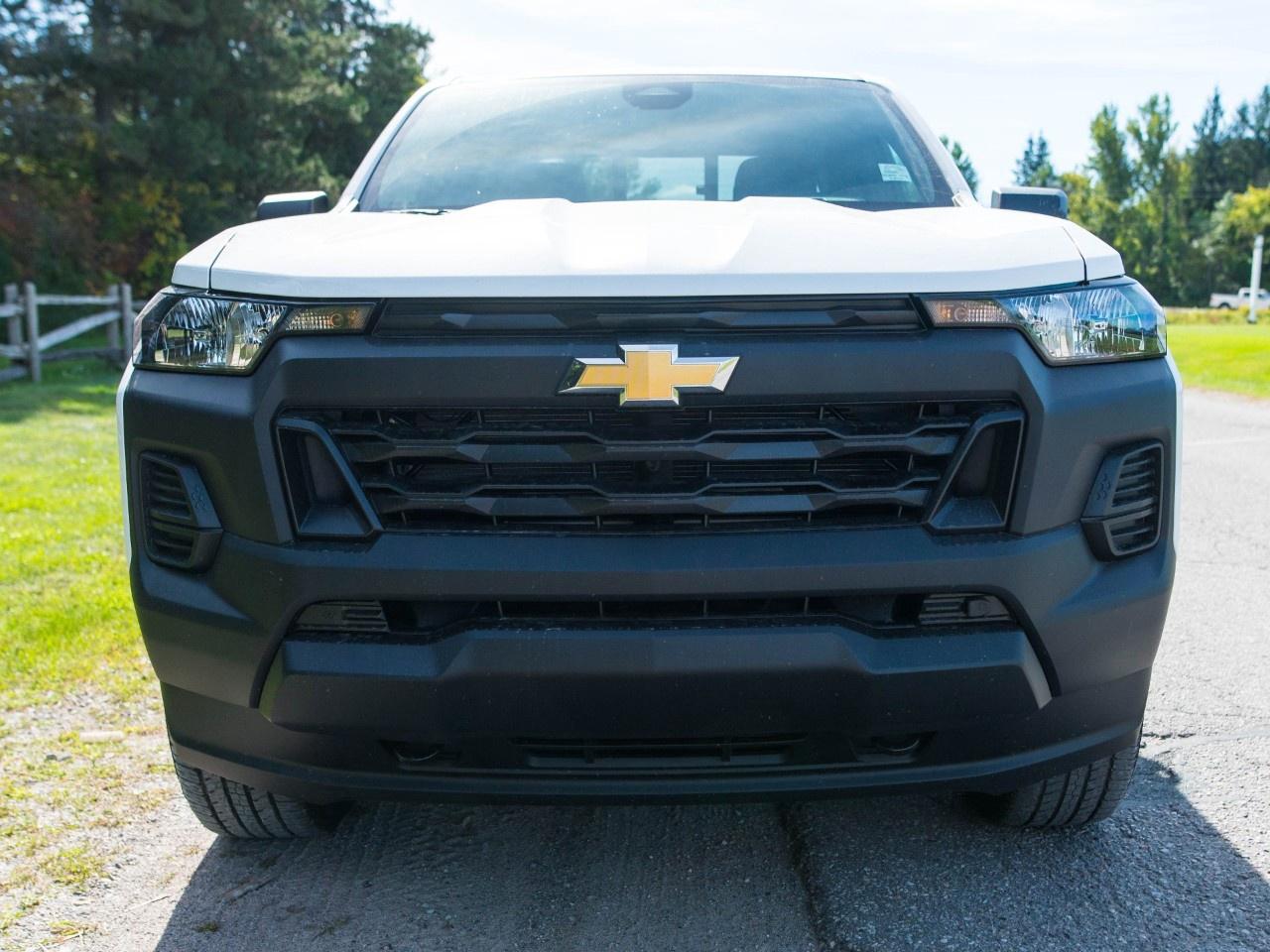 2026 Chevrolet Colorado Crew Cab Short Box 4-Wheel Drive Work Truck Photo