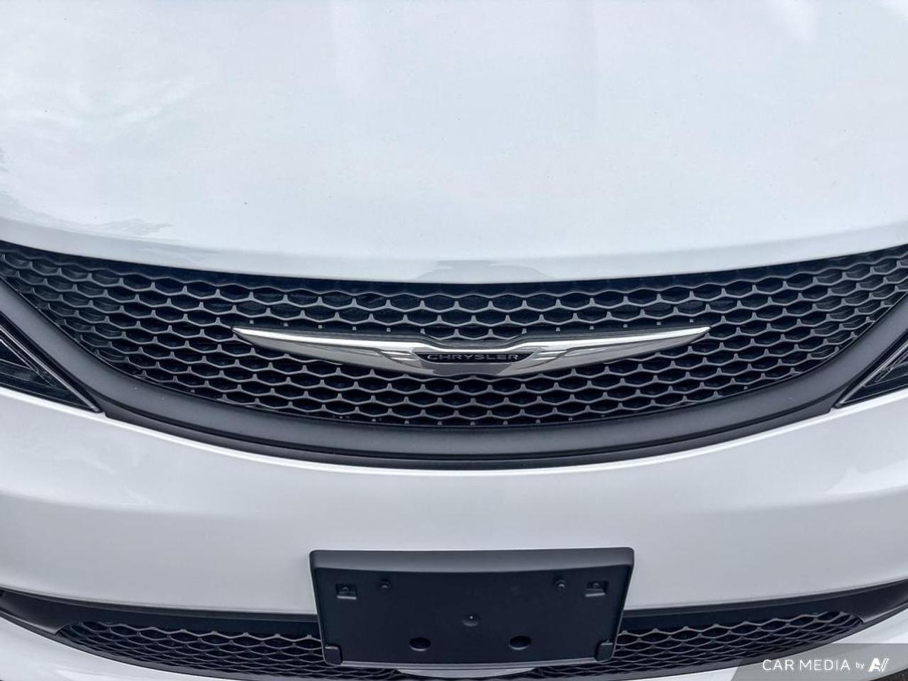 2027 Chrysler Grand Caravan SXT Front-Wheel Drive Passenger Van Photo