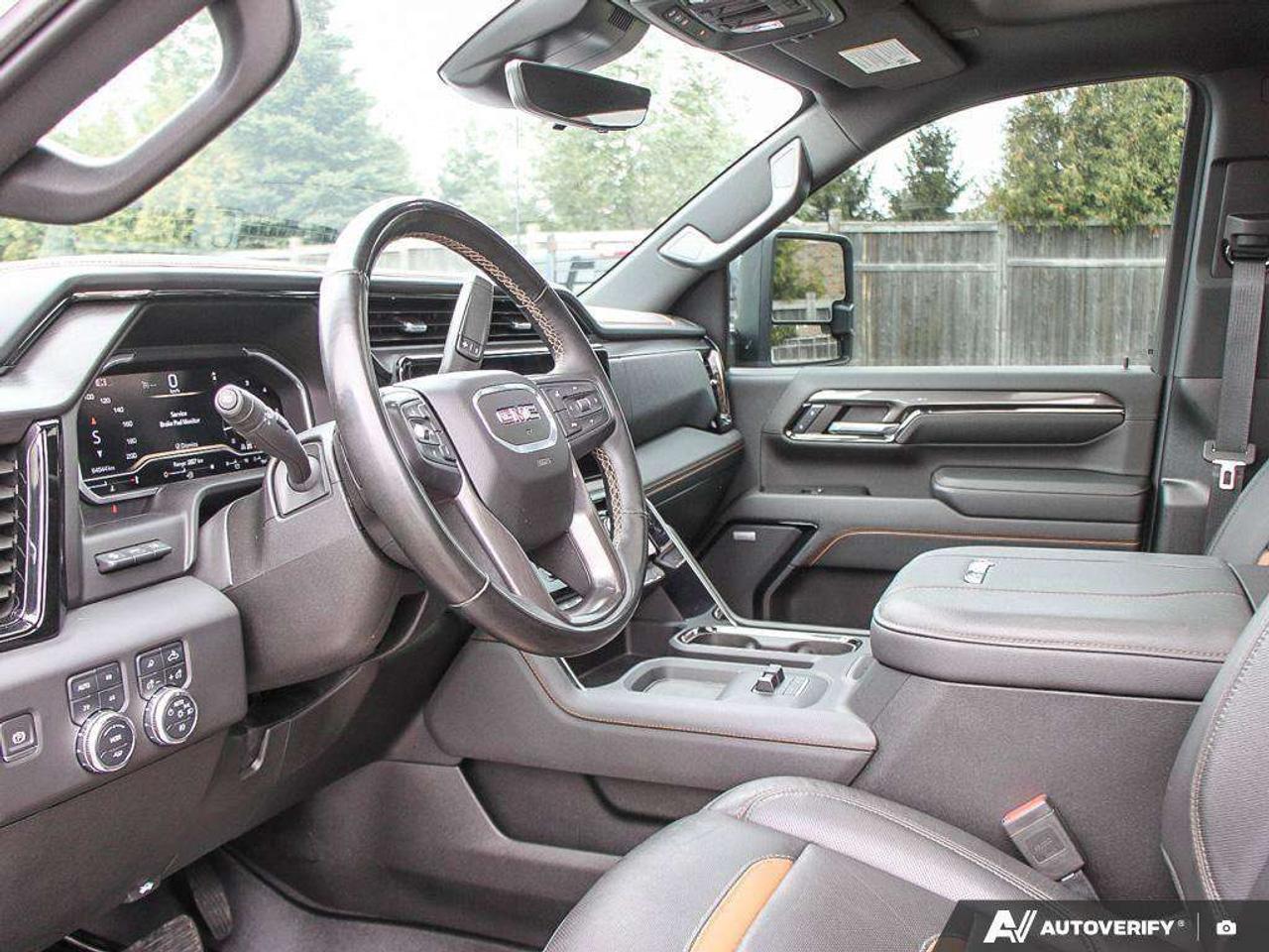 2024 GMC Sierra 3500HD AT4 PREMIUM PLUS, 6.6L V8, 4X4, ALLOYS, LEATHER, BOSE, HUD, 1-OWNER, MACMASTER ORIGINAL, CERTIFIED PREOWNED! Photo