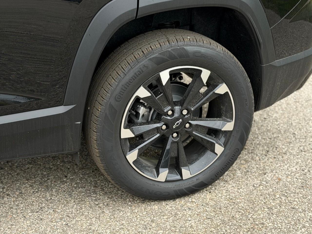 2027 Chevrolet Equinox RS 4dr All-Wheel Drive Photo4