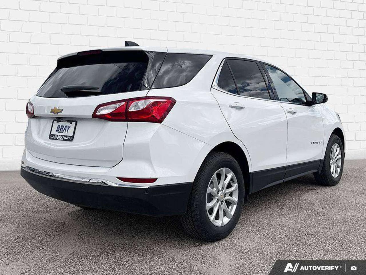 2019 Chevrolet Equinox BRAY ORIGINAL. ALL WEATHER MATS. HEATED SEATS. REAR PARK ASSIST. POWER LIFTGATE. CERTIFIED. Photo