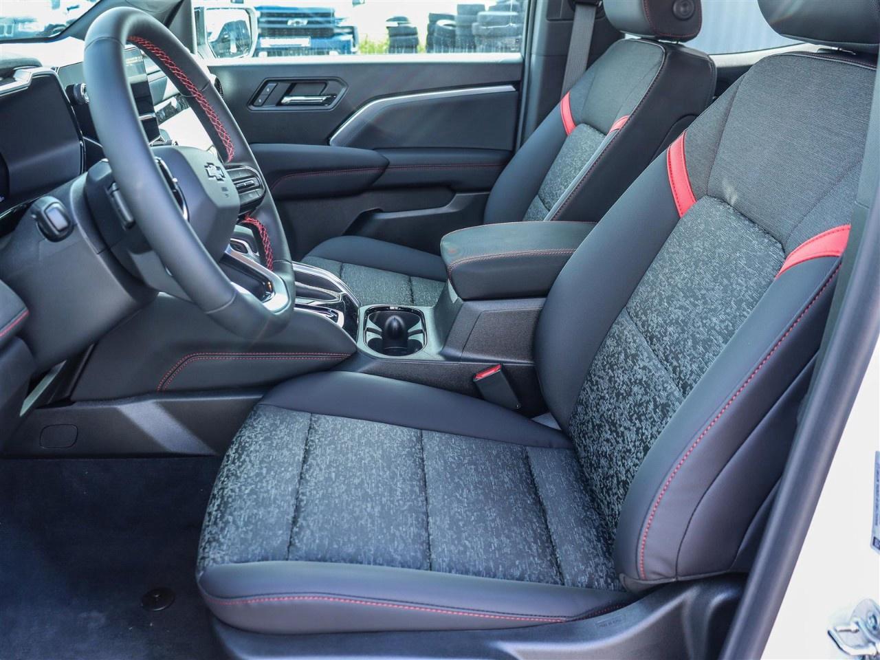2026 Chevrolet Colorado Crew Cab Short Box 4-Wheel Drive Z71 Photo