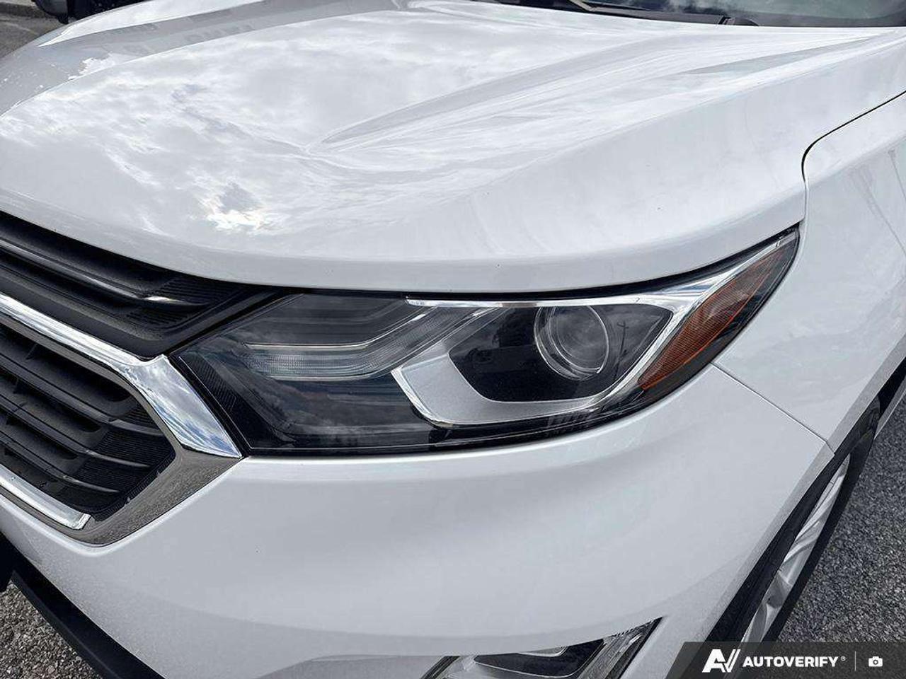 2019 Chevrolet Equinox BRAY ORIGINAL. ALL WEATHER MATS. HEATED SEATS. REAR PARK ASSIST. POWER LIFTGATE. CERTIFIED. Photo