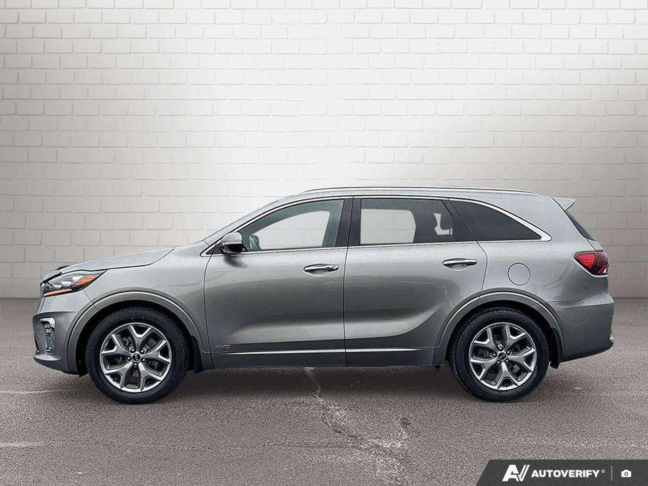 2019 Kia Sorento One Owner  Heated Seats   Sun Roof   Snow Tires Photo5