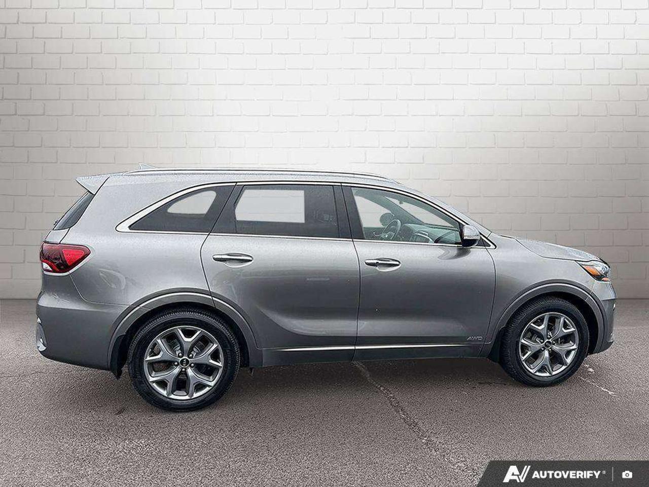2019 Kia Sorento One Owner  Heated Seats   Sun Roof   Snow Tires Photo