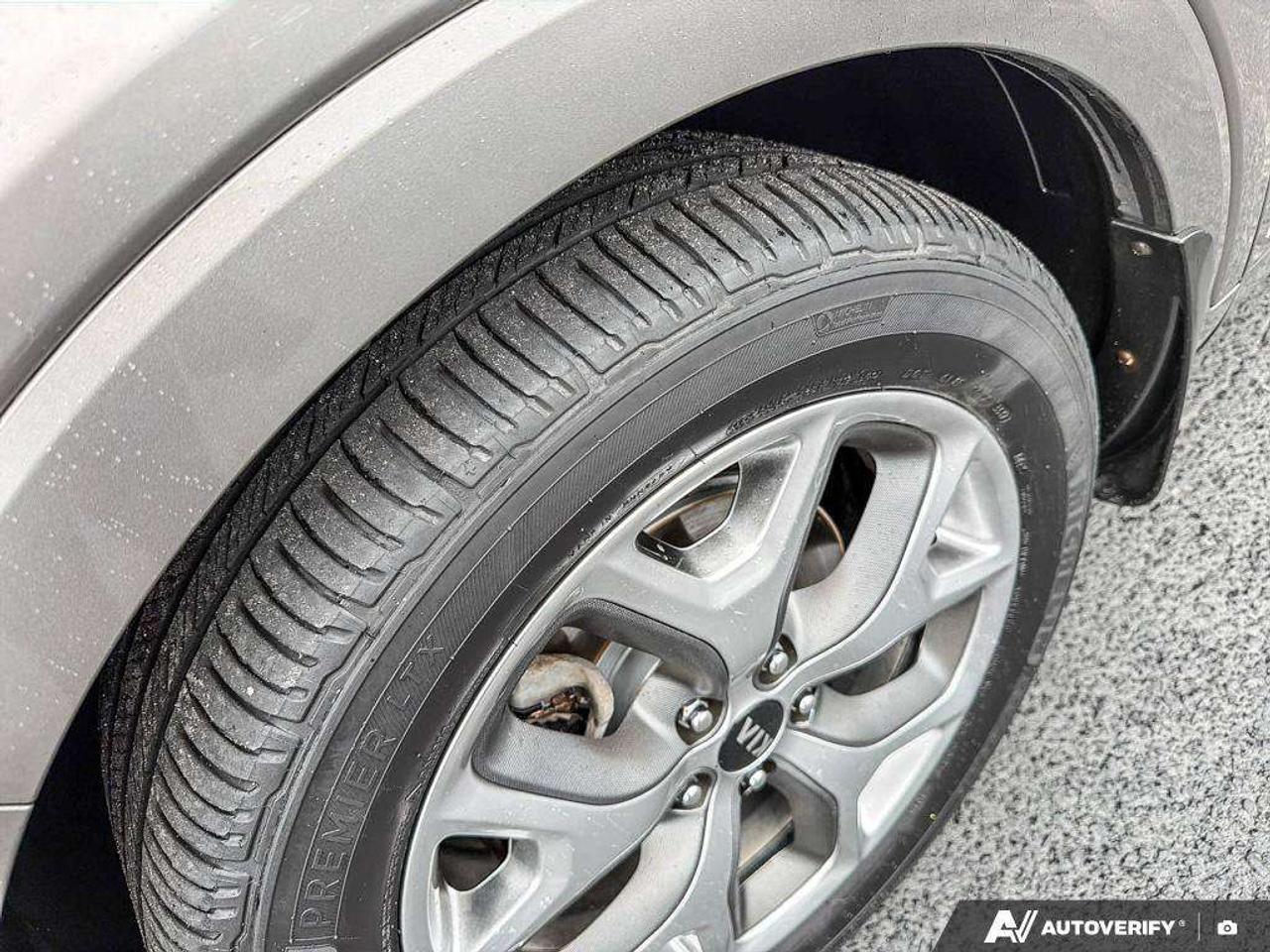 2019 Kia Sorento One Owner  Heated Seats   Sun Roof   Snow Tires Photo