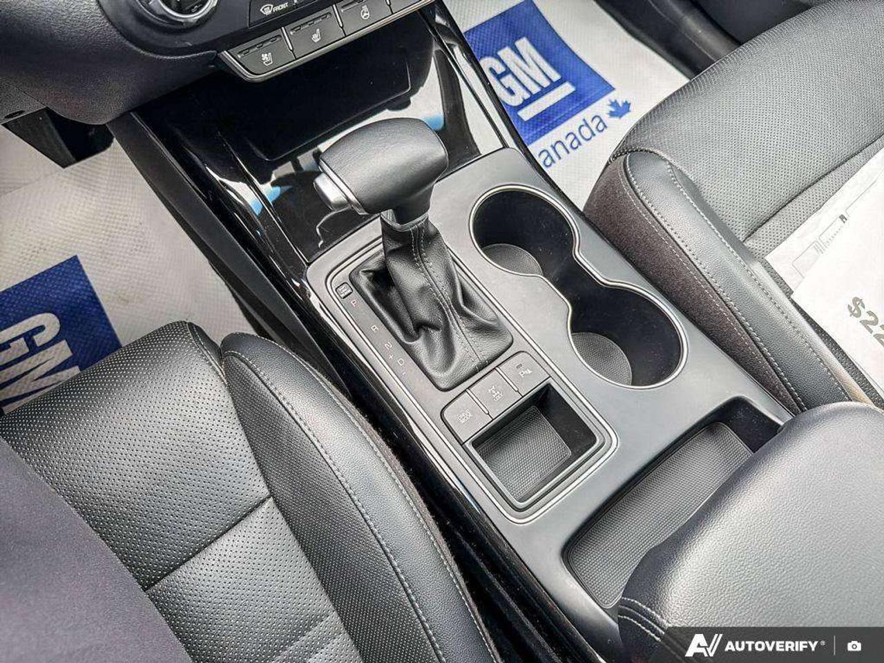 2019 Kia Sorento One Owner  Heated Seats   Sun Roof   Snow Tires Photo