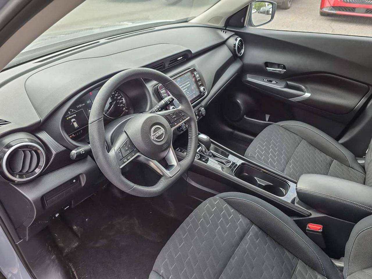 2024 Nissan Kicks SV | Apple Car Play | Android Auto | Heated Seats | Photo