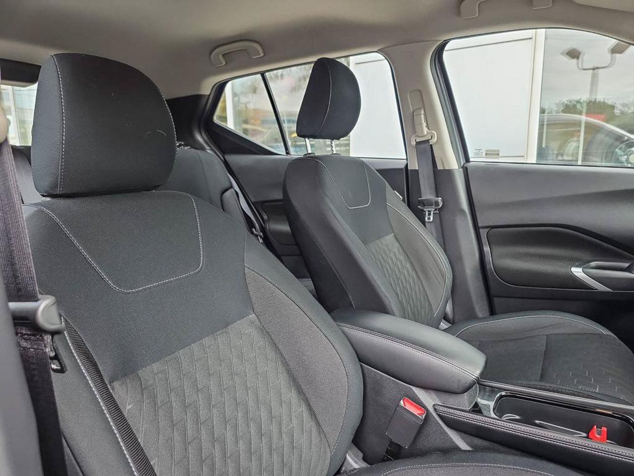 2024 Nissan Kicks SV | Apple Car Play | Android Auto | Heated Seats | Photo