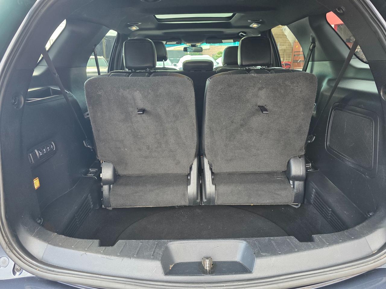 2017 Ford Explorer Limited 4WD 7 Passenger Photo