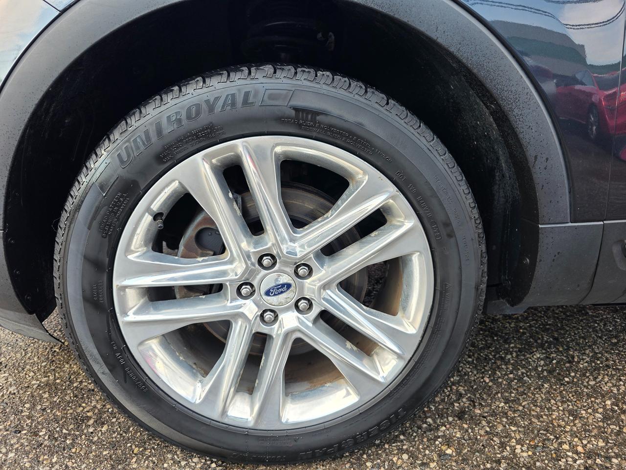 2017 Ford Explorer Limited 4WD 7 Passenger Photo