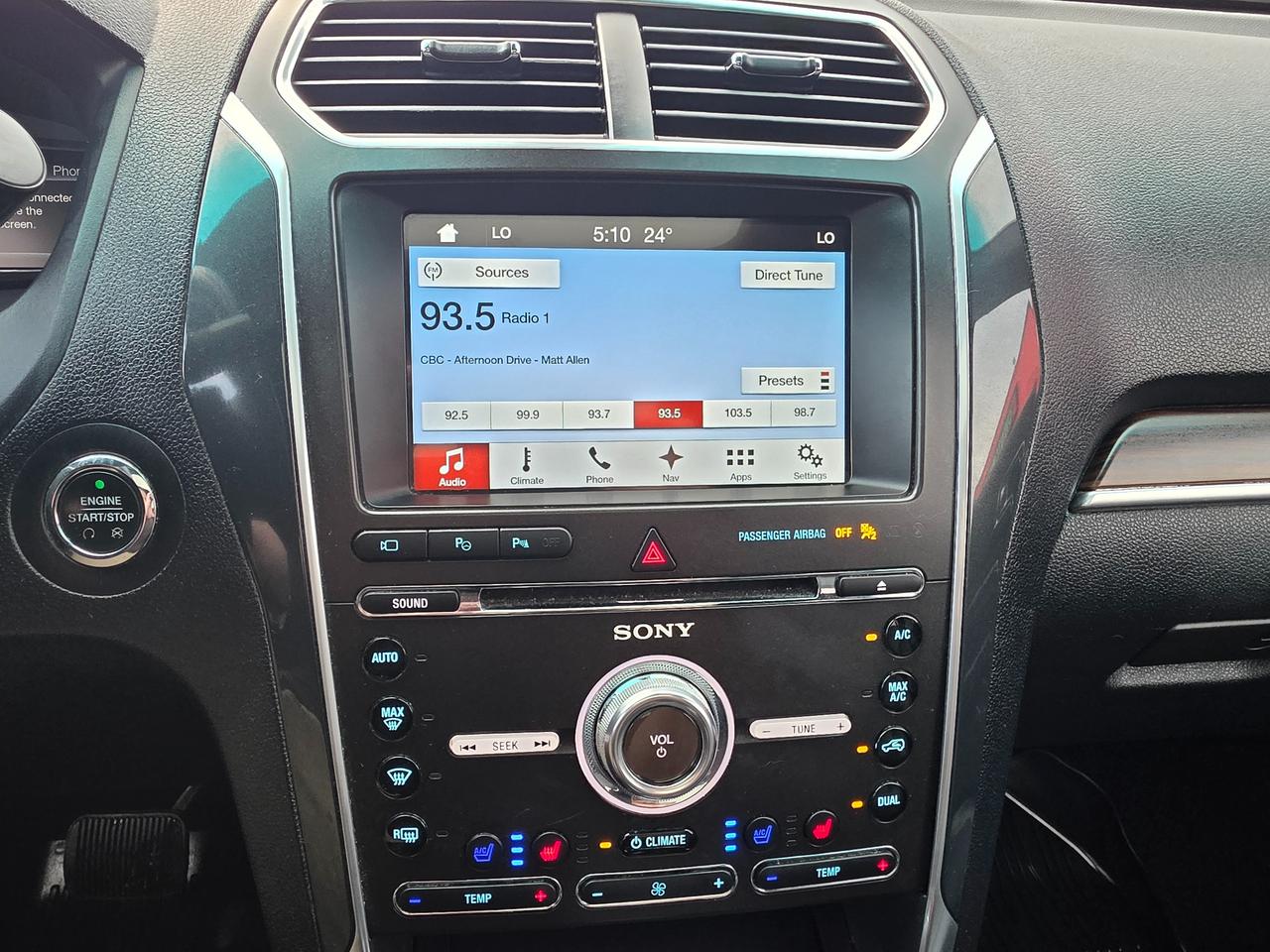 2017 Ford Explorer Limited 4WD 7 Passenger Photo