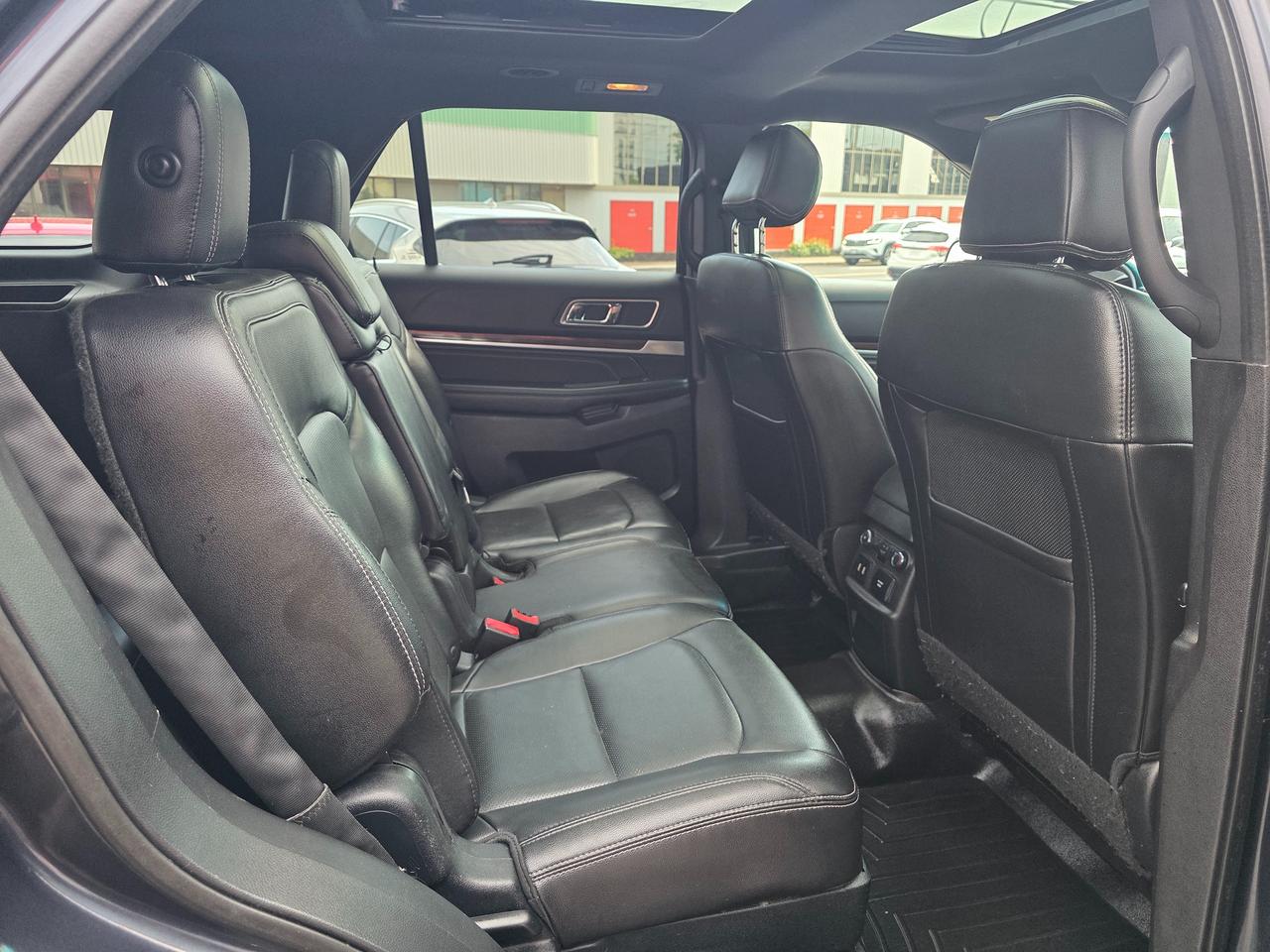 2017 Ford Explorer Limited 4WD 7 Passenger Photo
