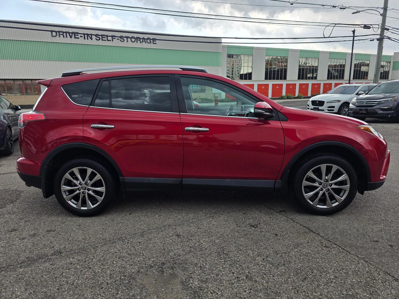 2016 Toyota RAV4 LIMITED AWD Photo