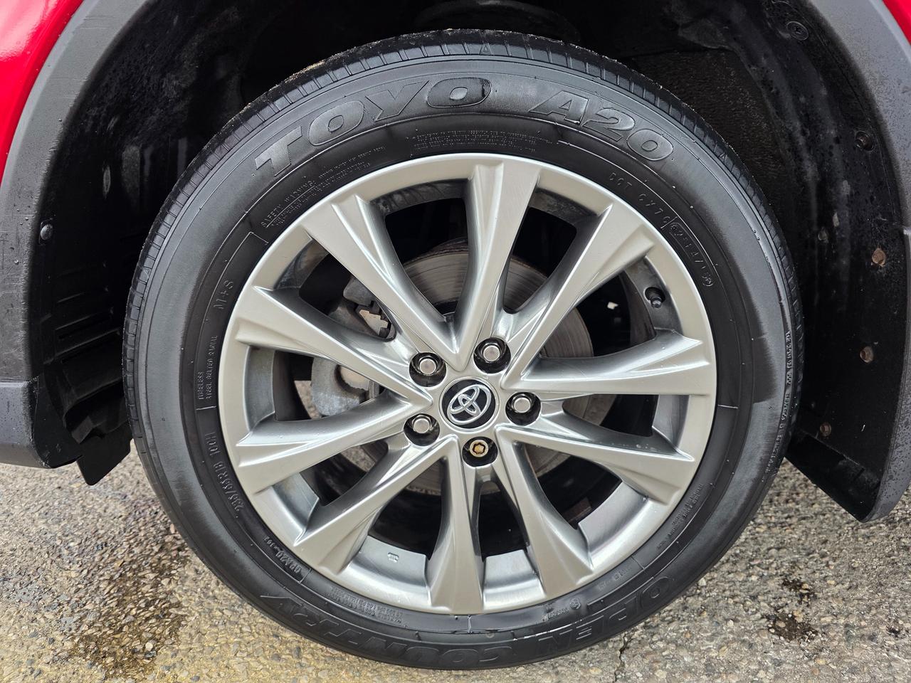 2016 Toyota RAV4 LIMITED AWD Photo