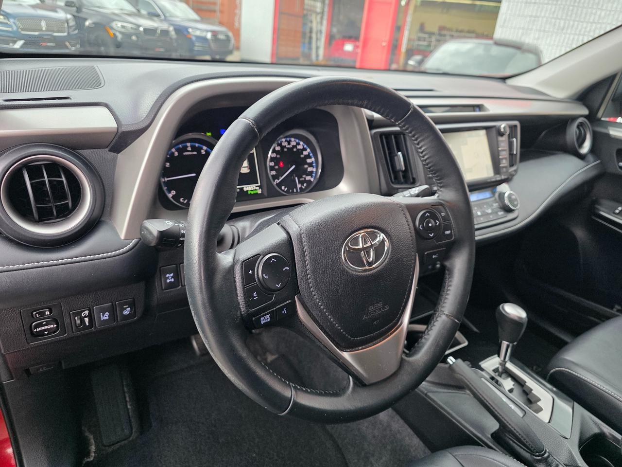 2016 Toyota RAV4 LIMITED AWD Photo
