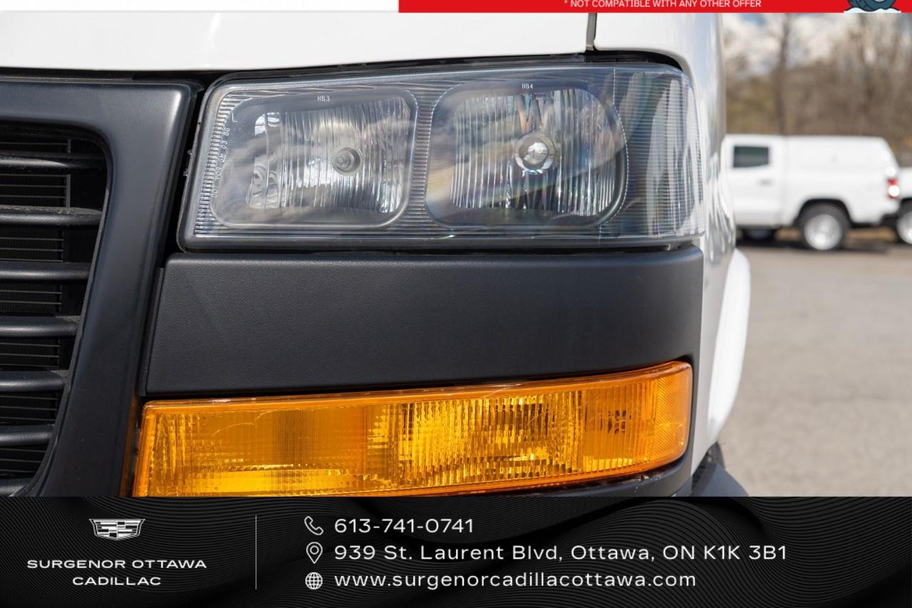 2026 GMC Savana Cargo Van 2500 Regular Wheelbase Rear-Wheel Drive Photo