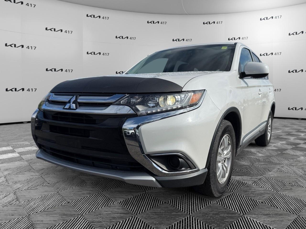 2016 Mitsubishi Outlander AWC 4dr ES Photo0