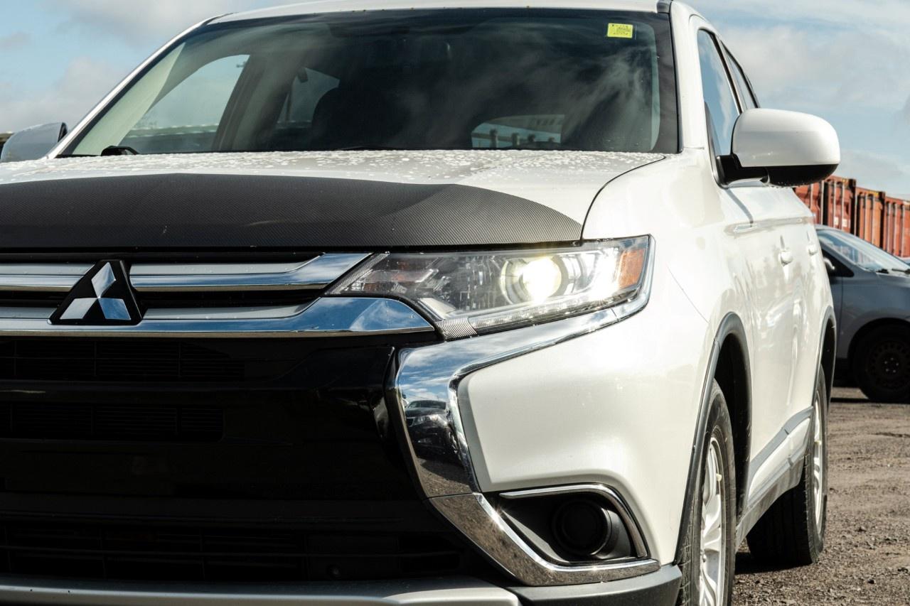 2016 Mitsubishi Outlander AWC 4dr ES Photo
