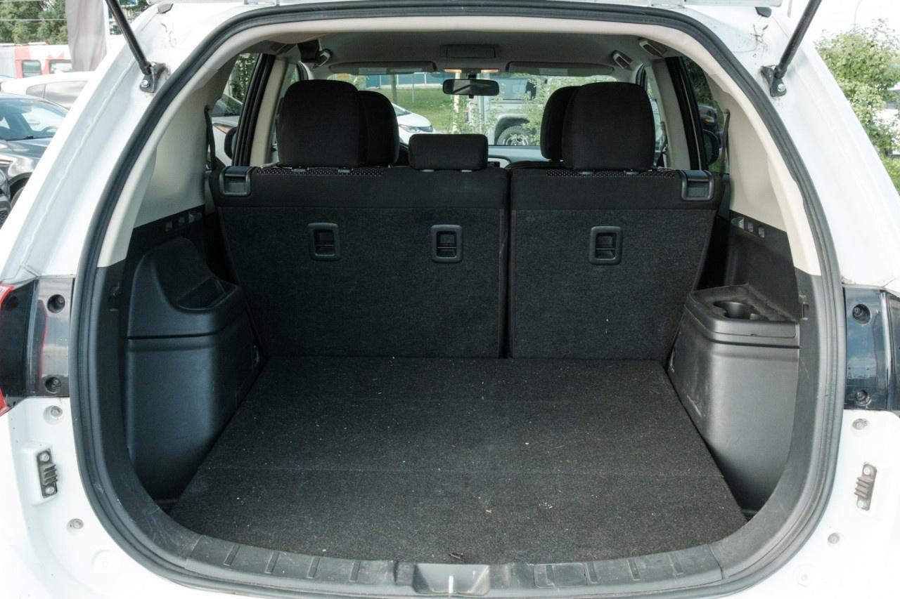 2016 Mitsubishi Outlander AWC 4dr ES Photo