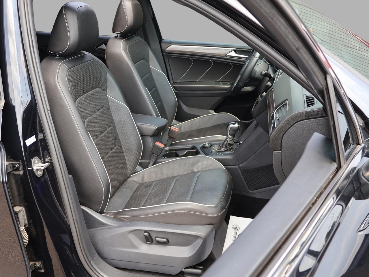 2022 Volkswagen Tiguan HIGHLINE R-LINE 4MOTION *ACCIDENT FREE*SERVICE RECORDS*7 SEATES* CAMERA NAV BLUETOOTH LEATHER HEATED SEATS PANO ROOF CRUISE ALLOYS Photo