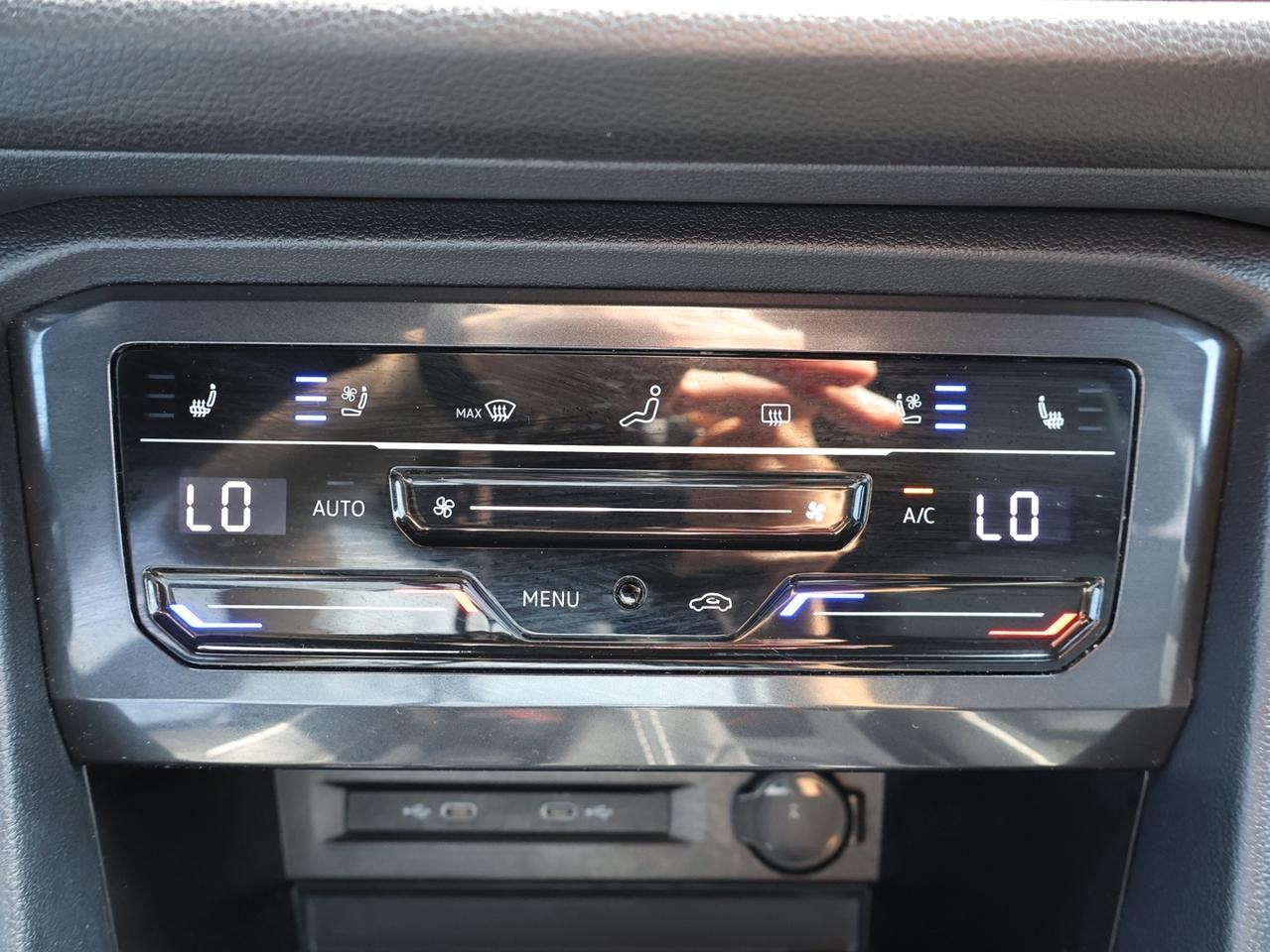 2022 Volkswagen Tiguan HIGHLINE R-LINE 4MOTION *ACCIDENT FREE*SERVICE RECORDS*7 SEATES* CAMERA NAV BLUETOOTH LEATHER HEATED SEATS PANO ROOF CRUISE ALLOYS Photo