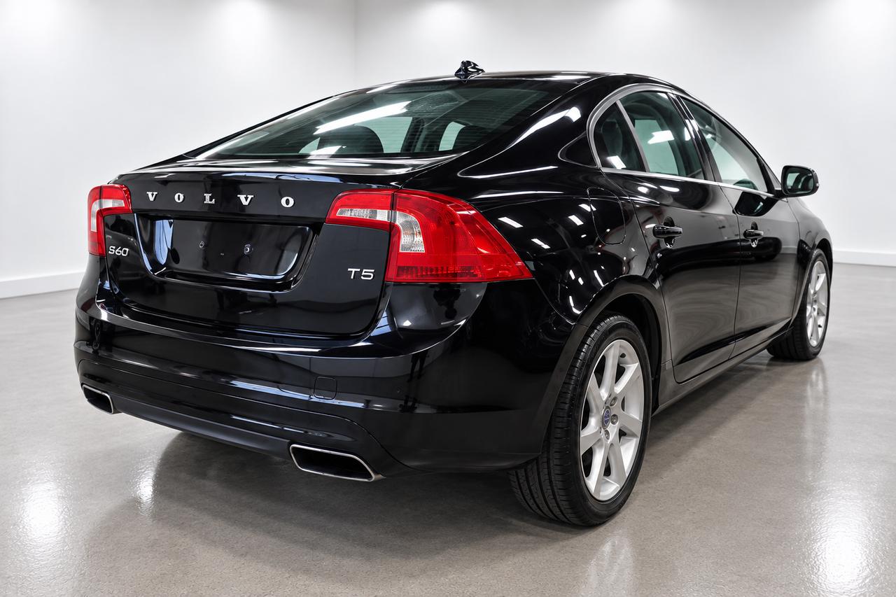 2015 Volvo S60 T5 DRIVE-E,NO ACCIDENT,DEALER MAINTAINED Photo