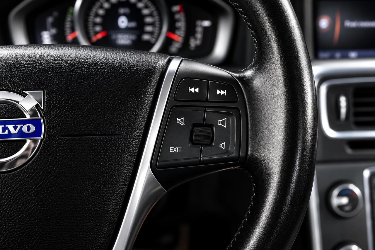 2015 Volvo S60 T5 DRIVE-E,NO ACCIDENT,DEALER MAINTAINED Photo