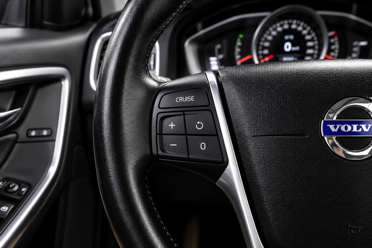 2015 Volvo S60 T5 DRIVE-E,NO ACCIDENT,DEALER MAINTAINED Photo