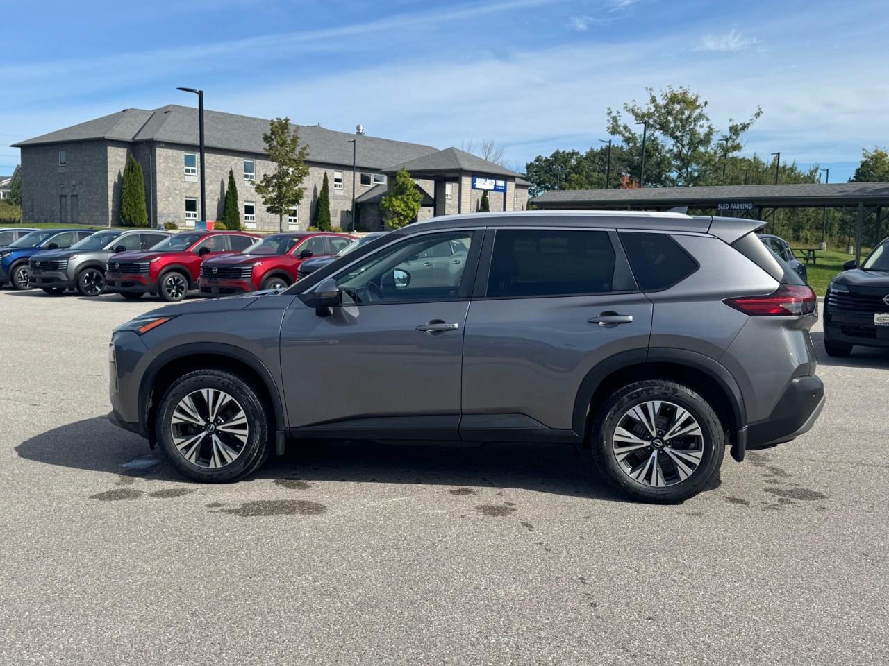 2023 Nissan Rogue AWD SV Photo