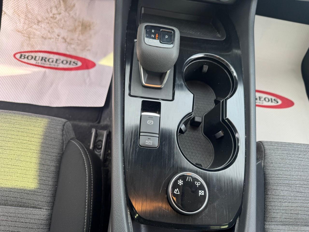 2023 Nissan Rogue AWD SV Photo