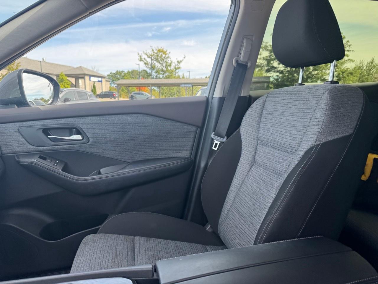 2023 Nissan Rogue AWD SV Photo