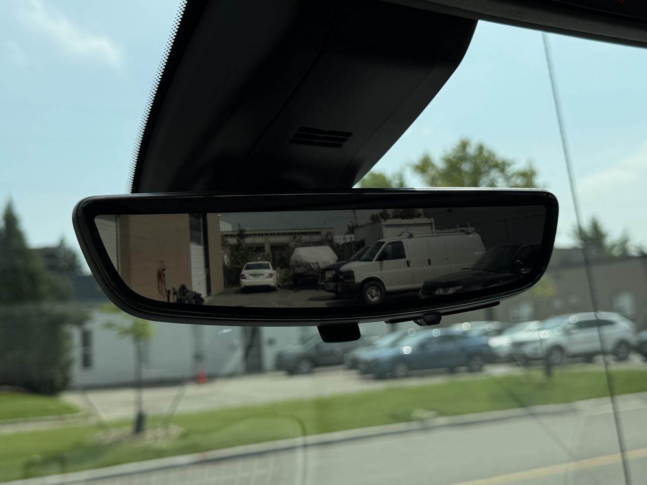 2019 GMC Sierra 1500 Denali Ultimate, 6.2L, 4x4, Sunroof Photo