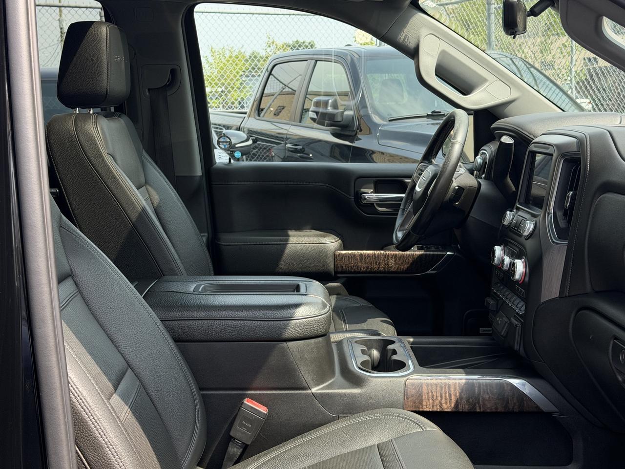 2019 GMC Sierra 1500 Denali Ultimate, 6.2L, 4x4, Sunroof Photo