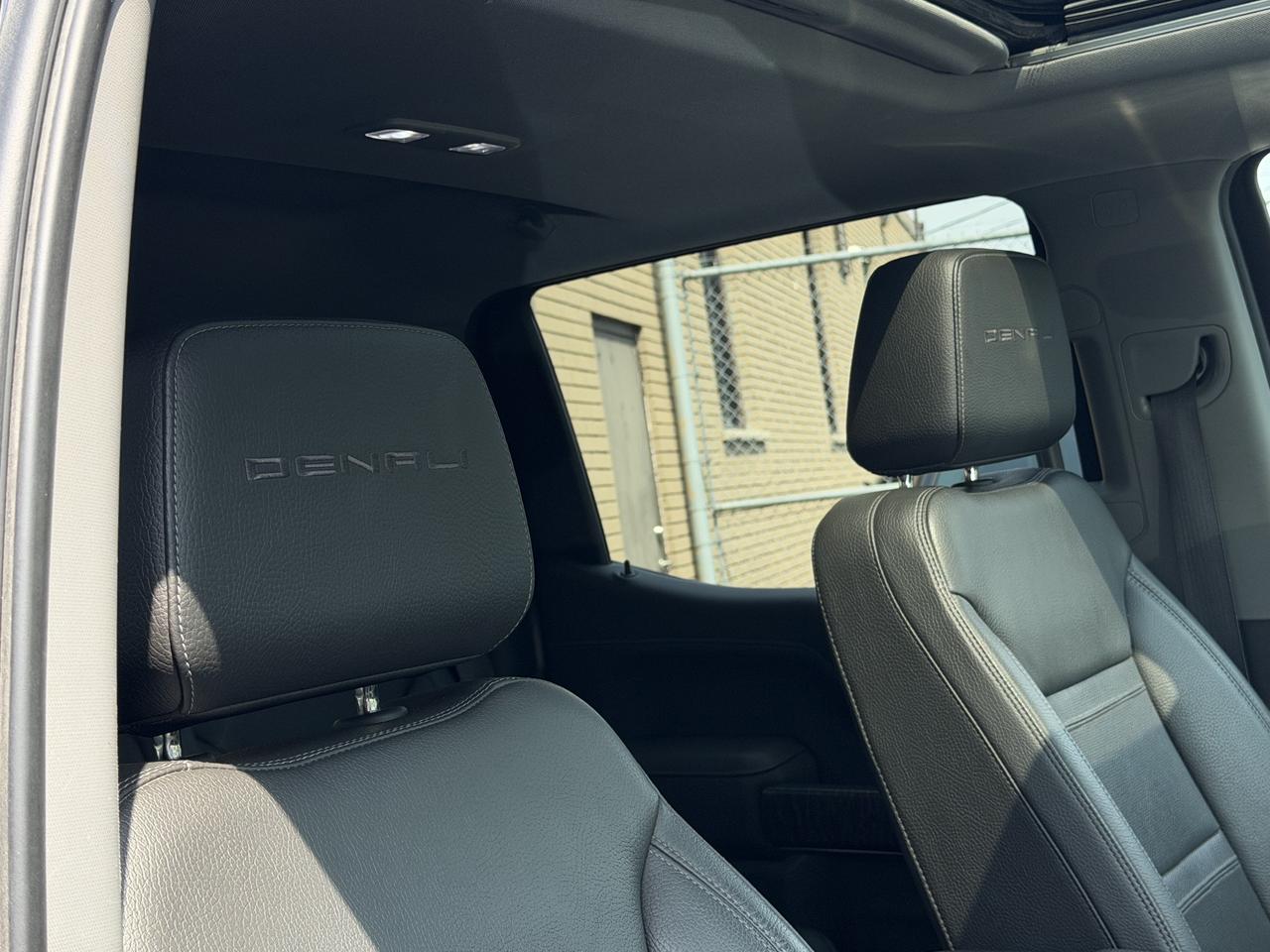 2019 GMC Sierra 1500 Denali Ultimate, 6.2L, 4x4, Sunroof Photo