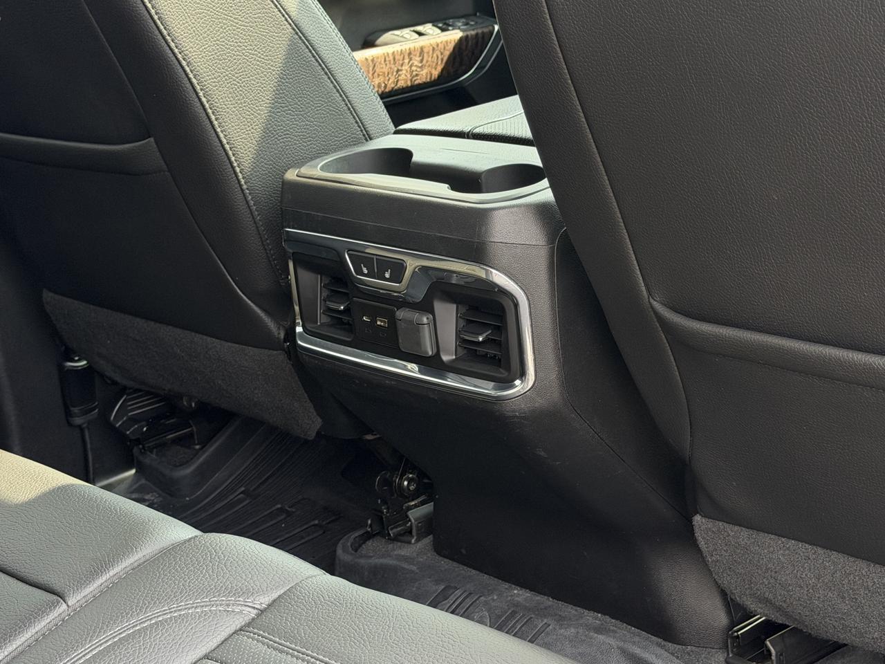 2019 GMC Sierra 1500 Denali Ultimate, 6.2L, 4x4, Sunroof Photo