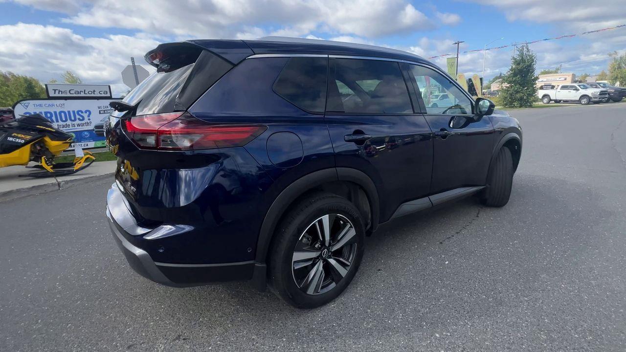2024 Nissan Rogue SL AWD, MOONROOF, HEATED LEATHER SEATS, REMOTE START, NAV, POWER LIFTGATE, BLIND SPOT SENSOR!! Photo