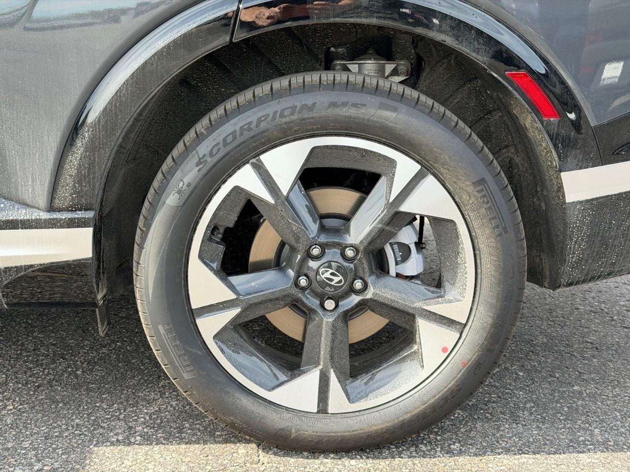2027 Hyundai Palisade Hybrid Luxury 7-Passenger AWD Photo4