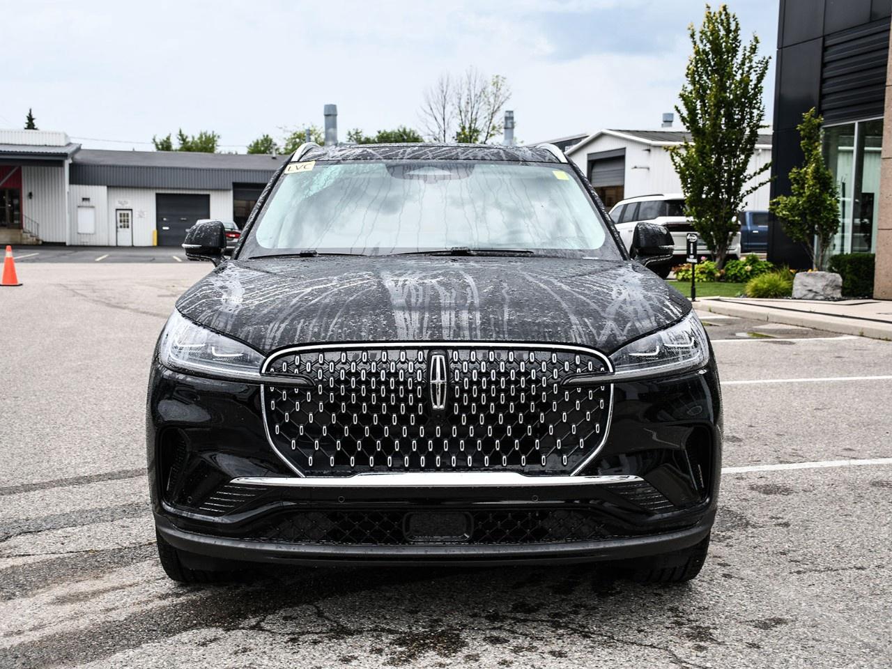 2026 Lincoln Aviator Reserve AWD Photo5
