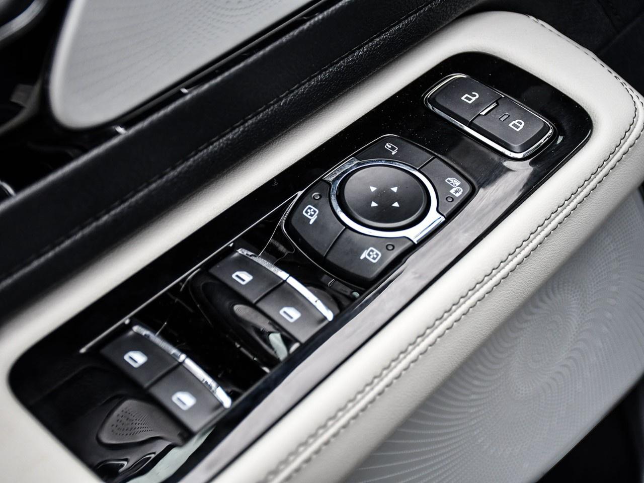 2026 Lincoln Aviator Reserve AWD Photo