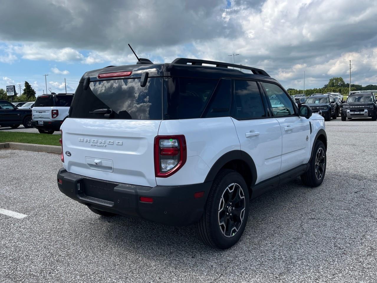2026 Ford Bronco Sport Outer Banks Photo